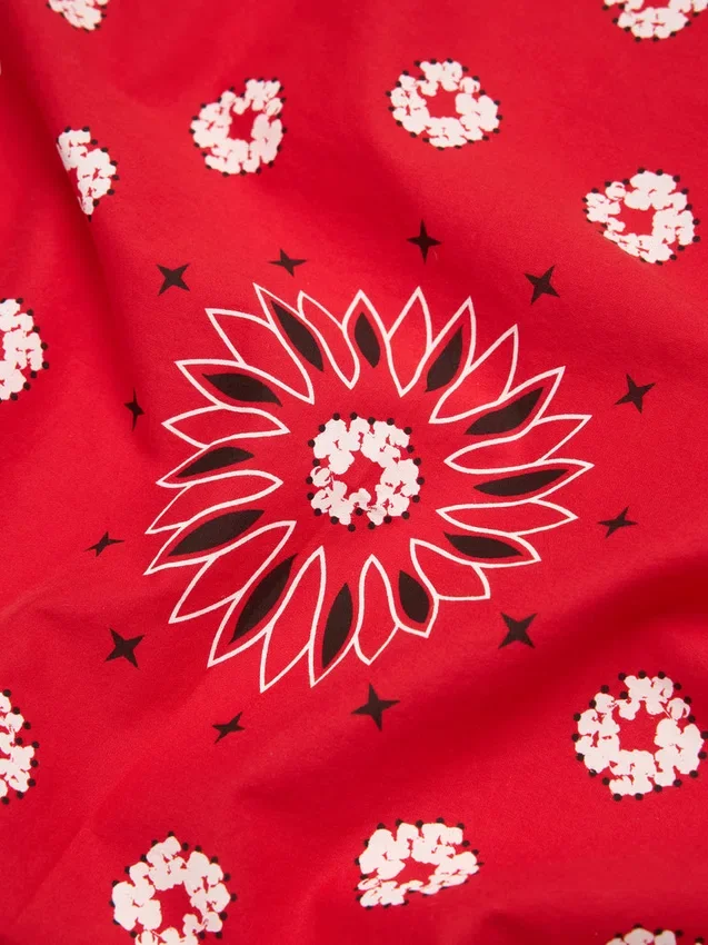 Cotton Wreath Bandana con diseño de corona y estampado de paisley, rojo