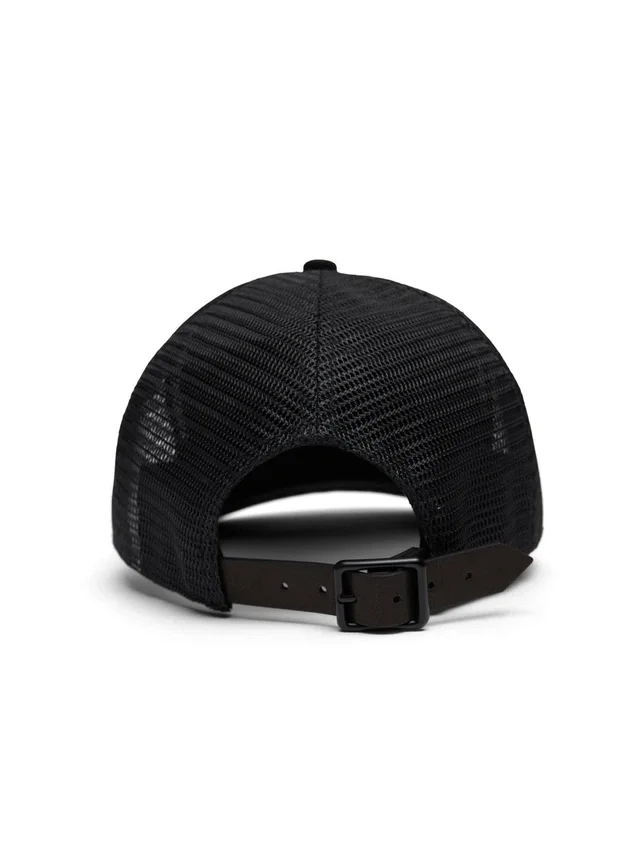 Gorra trucker DT con estampado de sellos, negra