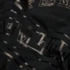Jersey de cuello redondo con estampado de pancarta de ADG, negro