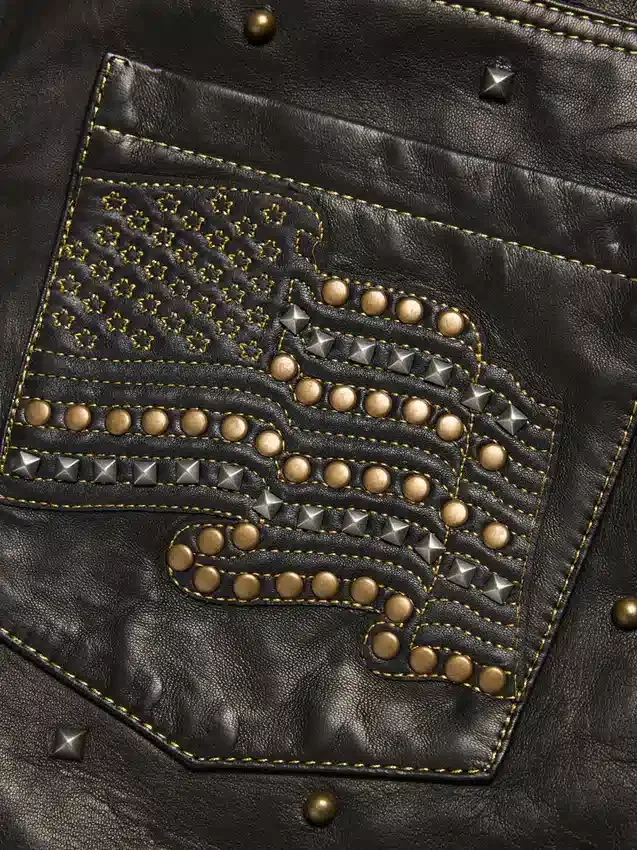 Pantalones cortos de cuero con tachuelas «Libertas»