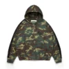 Sudadera con capucha, cremallera y paneles de lentejuelas en las mangas, estampado de camuflaje