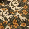 Sudadera con capucha y cremallera con estampado floral «Libertas»